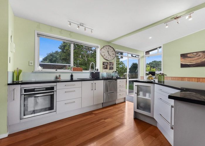  at 96 Cascades Road, Pakuranga Heights, Auckland