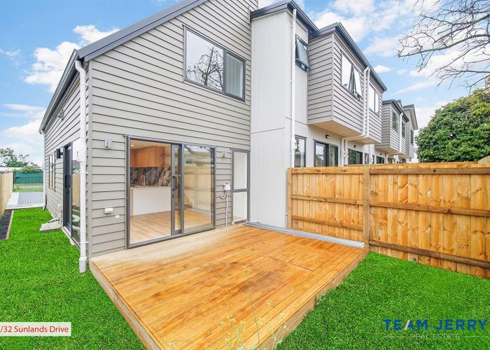  at 8/32 Sunlands Drive, Manurewa, Manukau City, Auckland
