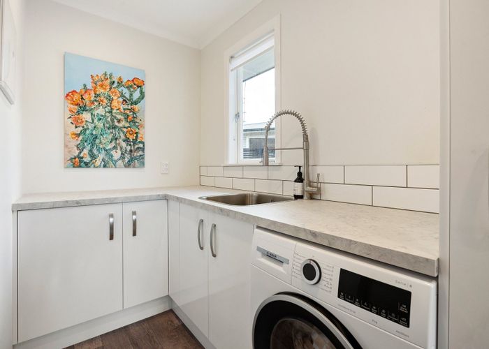  at 14 Manapouri Place, Glenview, Hamilton, Waikato