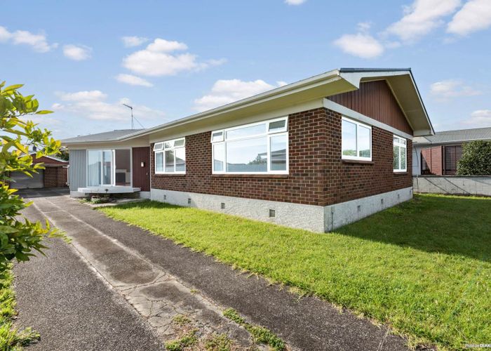  at 14 Garden Terrace, Pukekohe, Franklin, Auckland