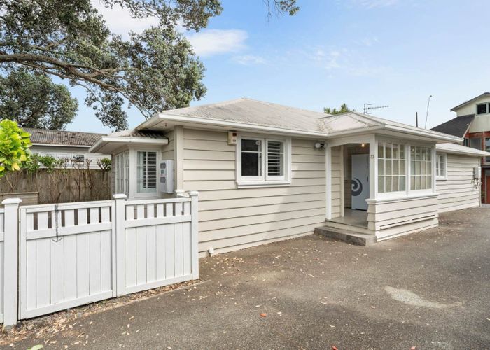  at 33 Shackleton Road, Mount Eden, Auckland City, Auckland