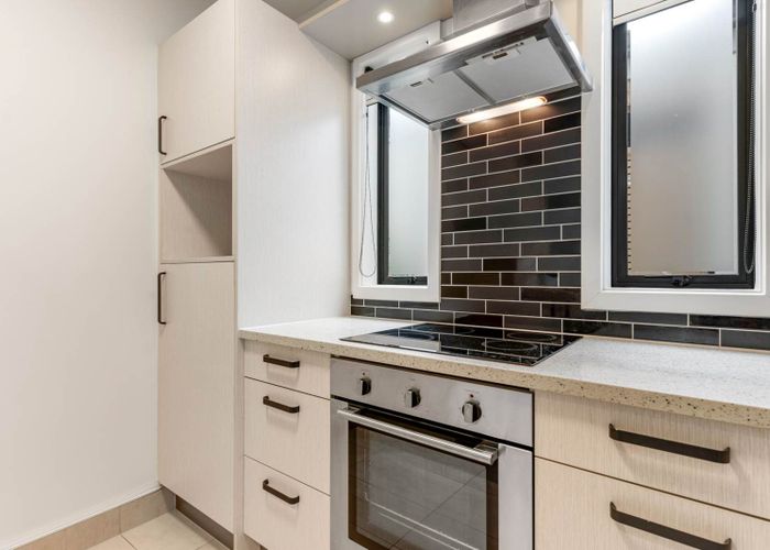  at 5/21 Armoy Drive, East Tamaki, Auckland