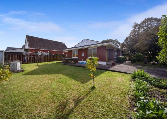  at 46 Meadway, Sunnyhills, Auckland