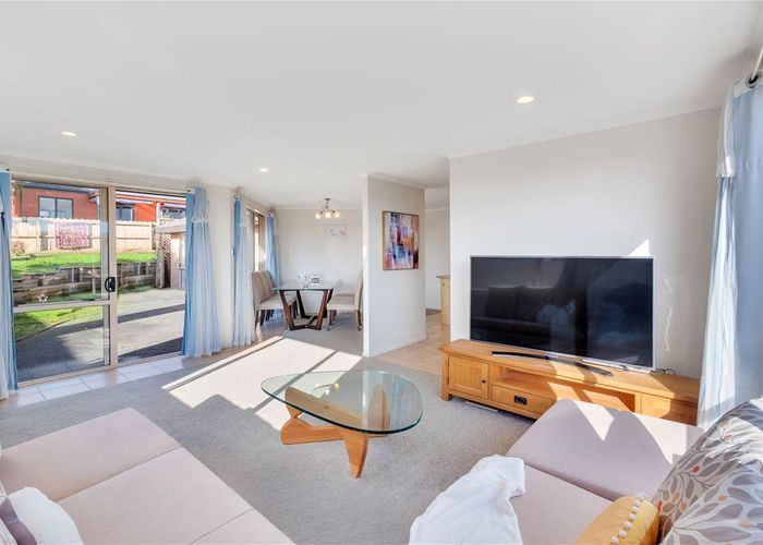  at 20 View Ridge Drive, Ranui, Auckland
