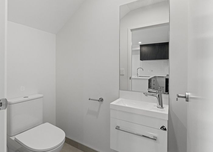  at 2/19 Beale Street, Hamilton East, Hamilton, Waikato