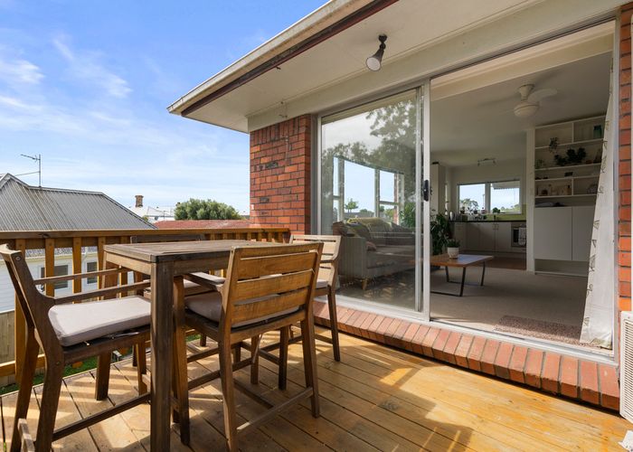  at 4/14 Ewen Alison Avenue, Devonport, Auckland