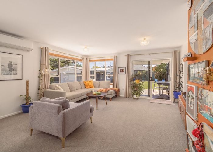  at 6 Laing Crescent, Heathcote Valley, Christchurch