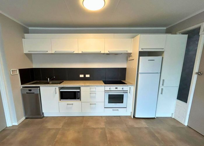  at 1/24 Grassways Avenue, Pakuranga Heights, Manukau City, Auckland