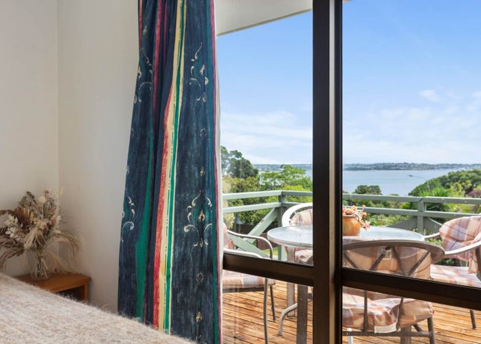  at 1/9 Valhalla Drive, Beach Haven, Auckland