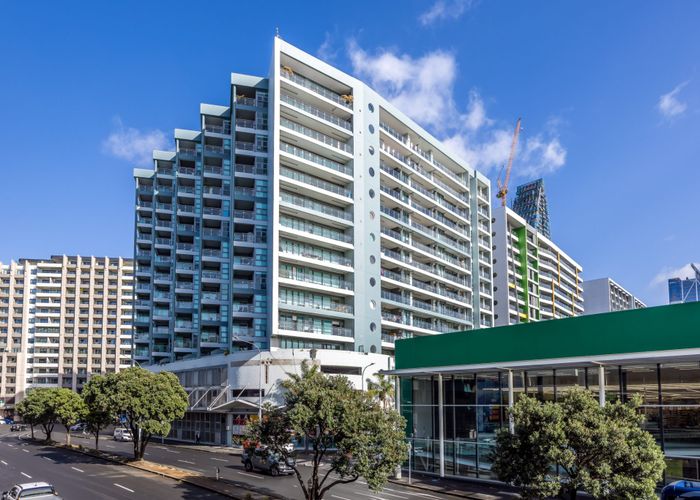  at 705/30 Beach Road, Auckland Central, Auckland