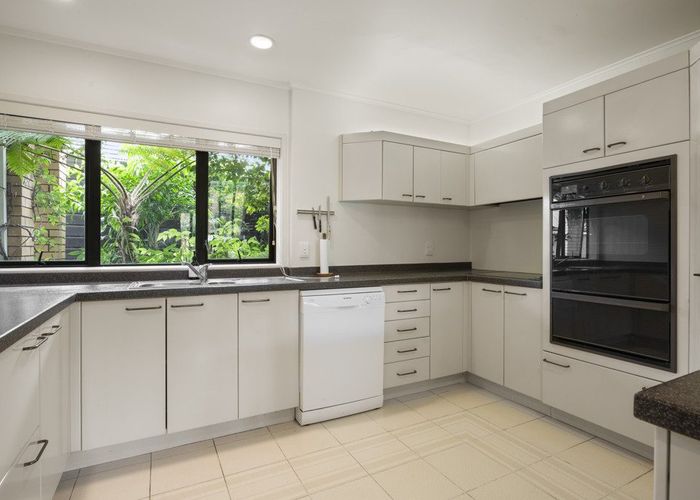  at 11/31 Green Lane East, Remuera, Auckland