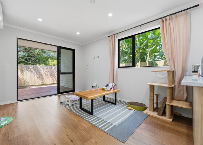  at 7/3 Royal View Road, Te Atatu South, Waitakere City, Auckland