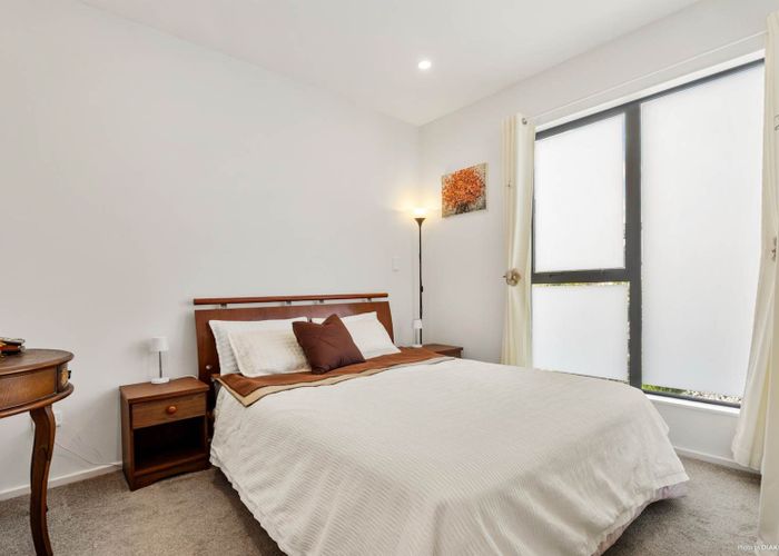  at 38 Neretva Avenue, Massey, Waitakere City, Auckland