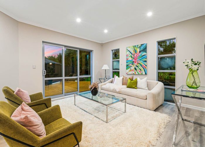  at 21F  Stamford Crescent, Flat Bush, Manukau City, Auckland