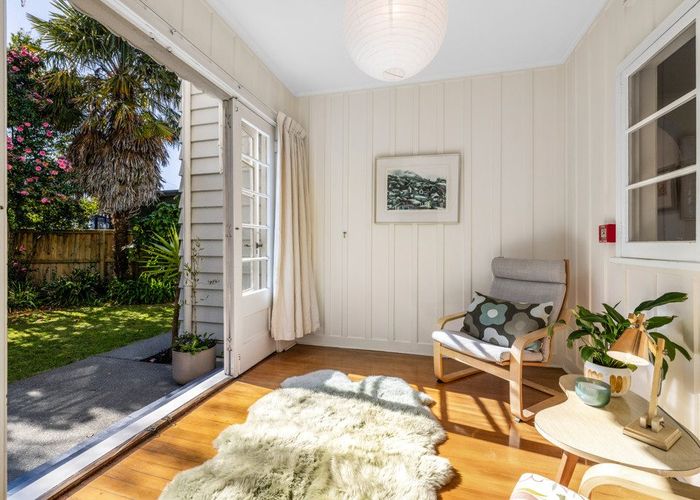 at 2/46 Fendalton Road, Fendalton, Christchurch City, Canterbury