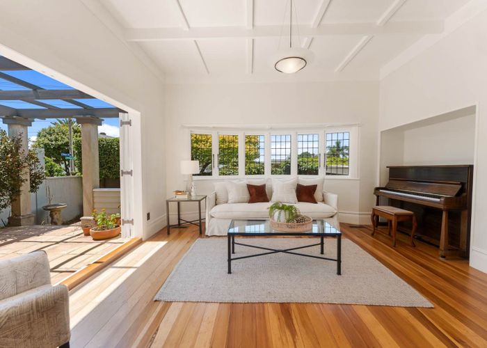  at 52 Princes Street, Northcote Point, North Shore City, Auckland