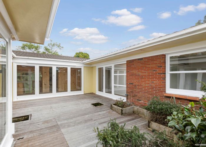  at 71 Hillcrest Avenue, Hillcrest, Auckland