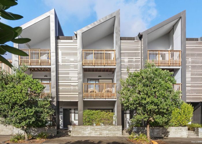 at 25 De Havilland Road, Hobsonville, Waitakere City, Auckland