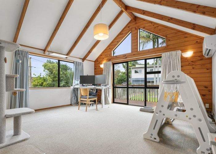  at 2/2 Rossmore Terrace, Murrays Bay, North Shore City, Auckland
