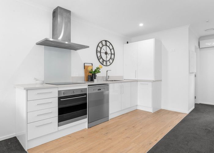  at 7/1 Vialou Street, Hamilton Central, Hamilton
