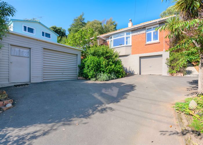  at 16 Shandon Street, Roseneath, Dunedin