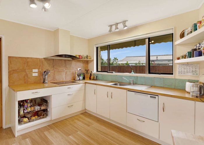  at 9 Photinia Place, Aramoho, Whanganui