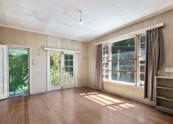  at 68 Simla Crescent, Khandallah, Wellington