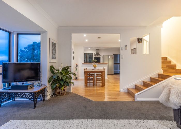 at 40 Mercury Way, Whitby, Porirua
