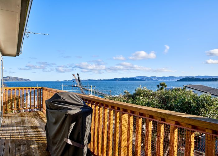  at 7 Howard Road, Point Howard, Lower Hutt