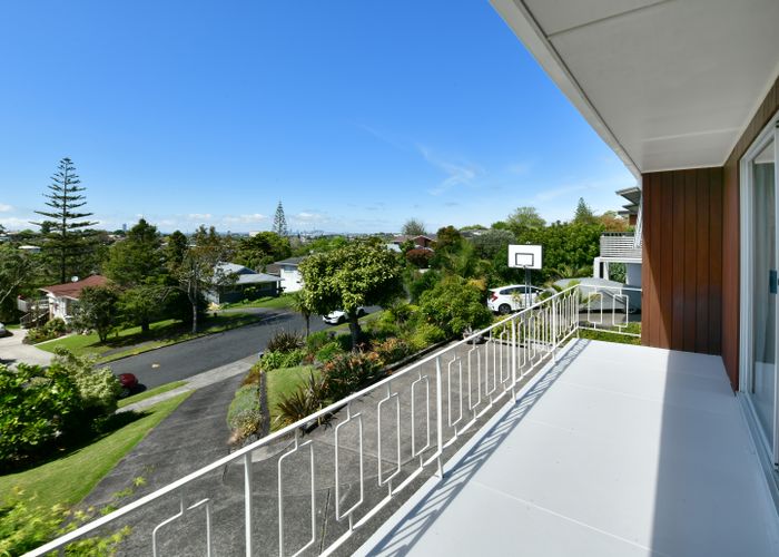  at 44 Ravenwood Drive, Forrest Hill, Auckland