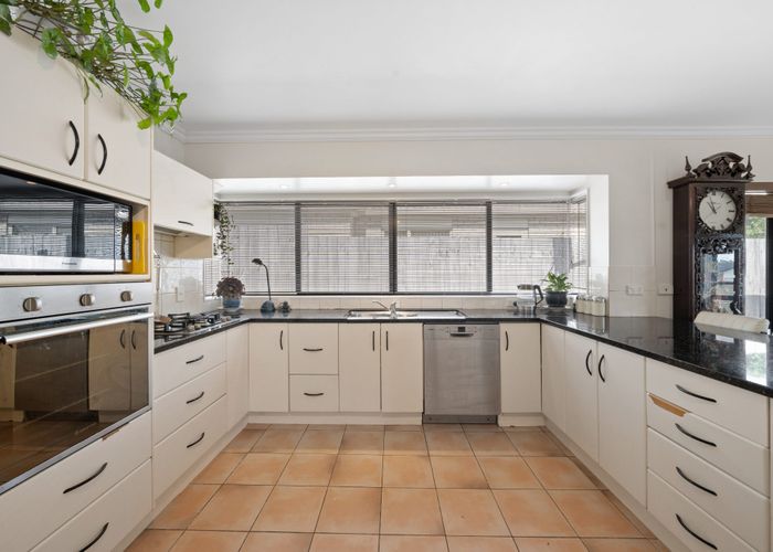  at 4 Castlehill Court, Wattle Downs, Manukau City, Auckland