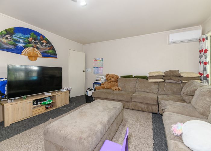  at 4/122 Church Street, Otahuhu, Auckland