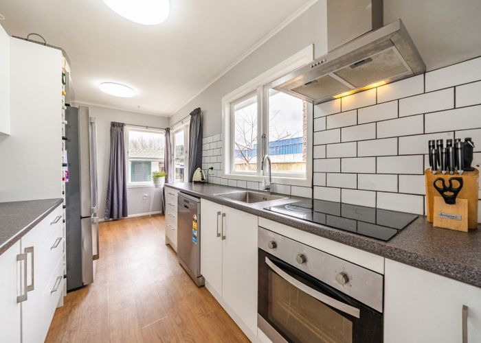  at 39 Mountbatten Grove, Clouston Park, Upper Hutt, Wellington