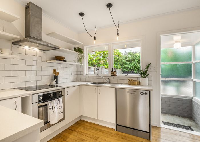  at 3/17 Saltburn Road, Milford, Auckland