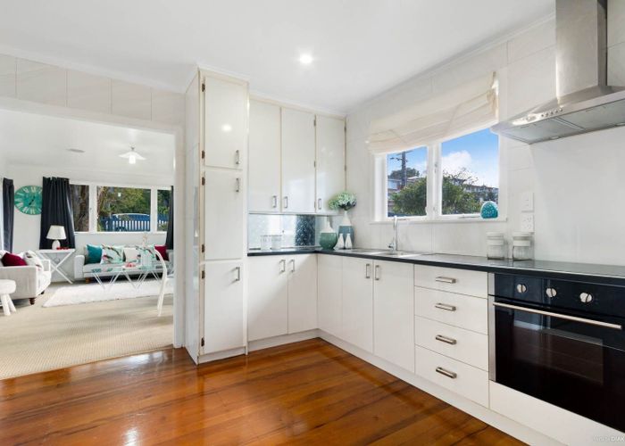  at 70 Rosamund Avenue, New Windsor, Auckland City, Auckland