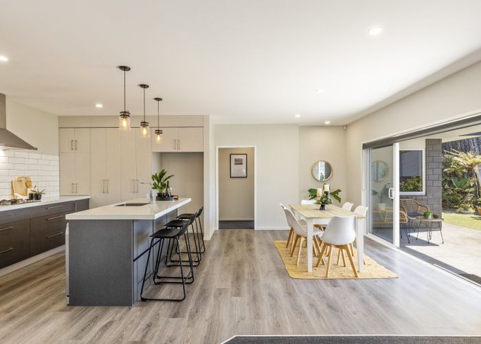  at 7 Frederick Place, Whalers Gate, New Plymouth