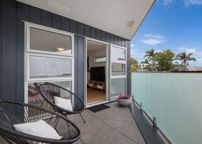  at 4/270 Onewa Road, Birkenhead, Auckland