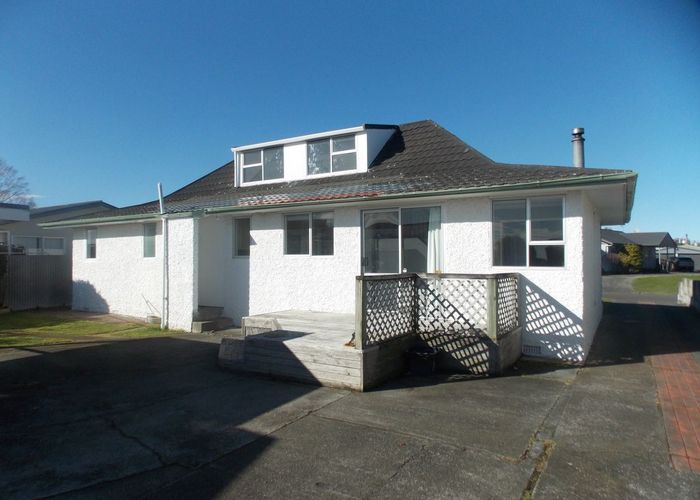  at 9 Paradise Place, Milson, Palmerston North