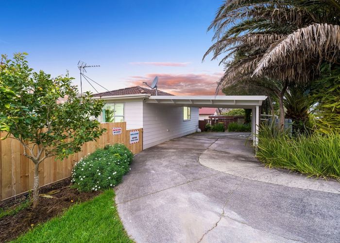  at 92 Gallony Avenue, Massey, Waitakere City, Auckland