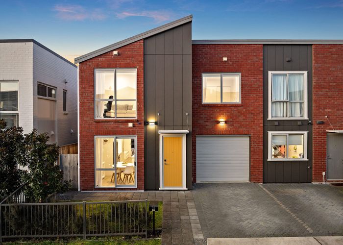  at 31 Ambar Ridge Avenue, Massey, Auckland