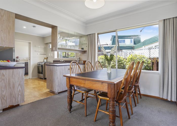  at 14 Chipping Dale, Mangere Bridge, Auckland