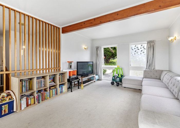  at 20 Shanaway Rise, Hillcrest, North Shore City, Auckland