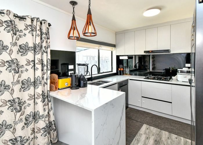  at 21 Rosemead Place, Randwick Park, Manukau City, Auckland