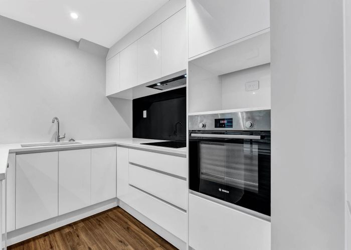  at 5 Tahingamanu Road, Hobsonville, Waitakere City, Auckland