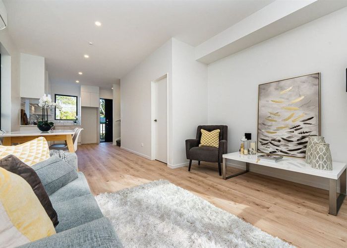 at 3/22 Takapu Street, Henderson, Auckland