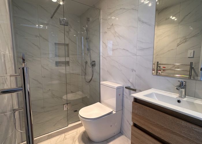  at 2/2A Cambridge Road, Manurewa, Manukau City, Auckland