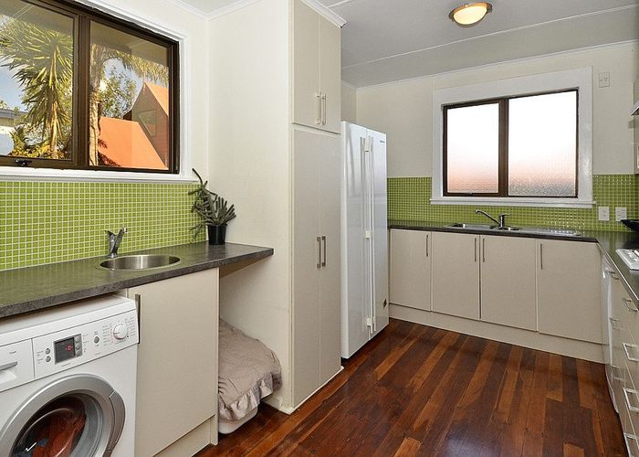  at 1 Sullivan Ave, Mangere Bridge, Manukau City, Auckland