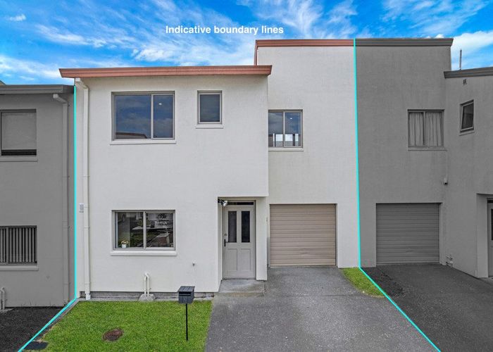  at 6 Vitex Lane, Henderson, Waitakere City, Auckland