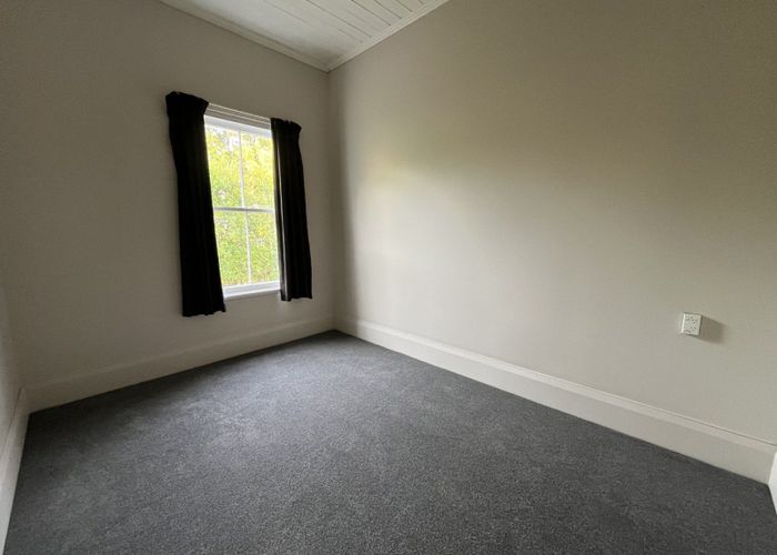  at 8 Rolleston Street, Hokowhitu, Palmerston North, Manawatu / Whanganui