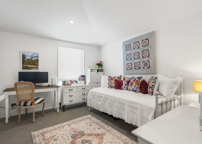  at 14/82 East Coast Road, Milford, North Shore City, Auckland